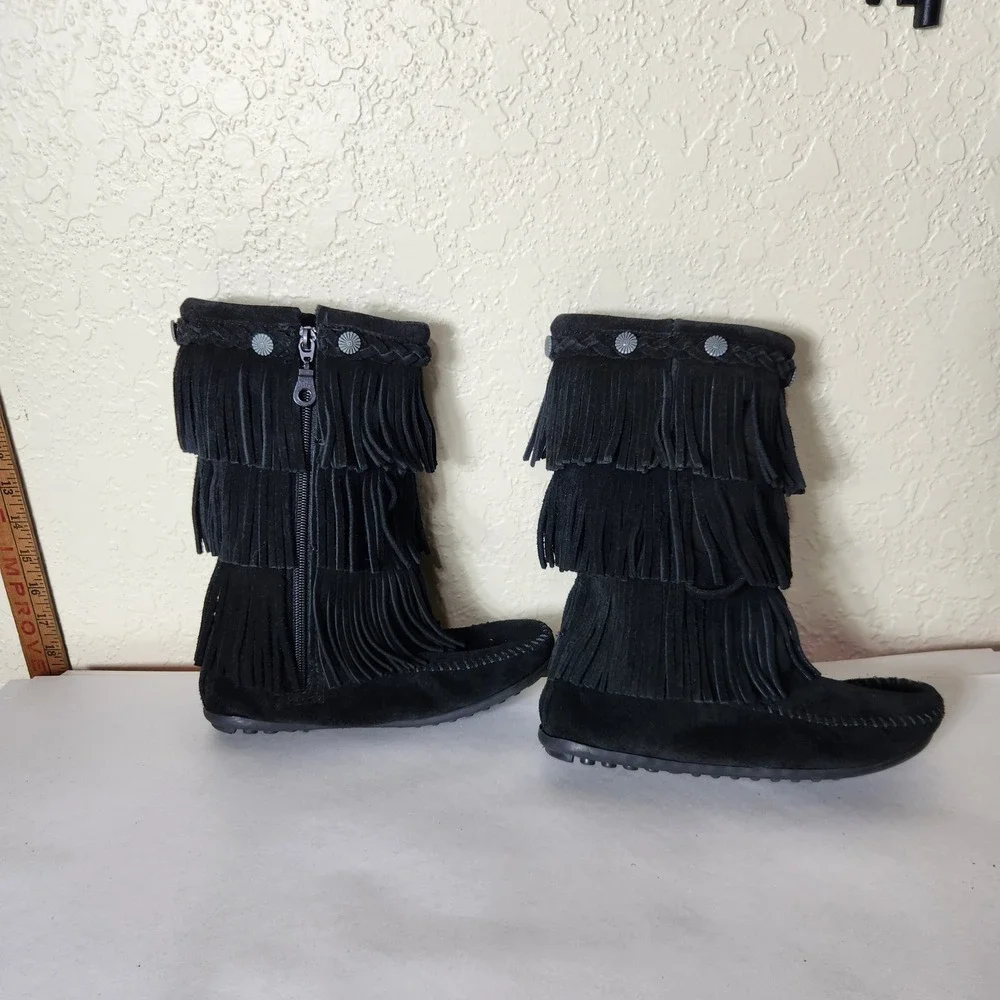 Minnetonka Kids 2659 3-Layer Fringe Suede Moccasin Boots Black Size 2